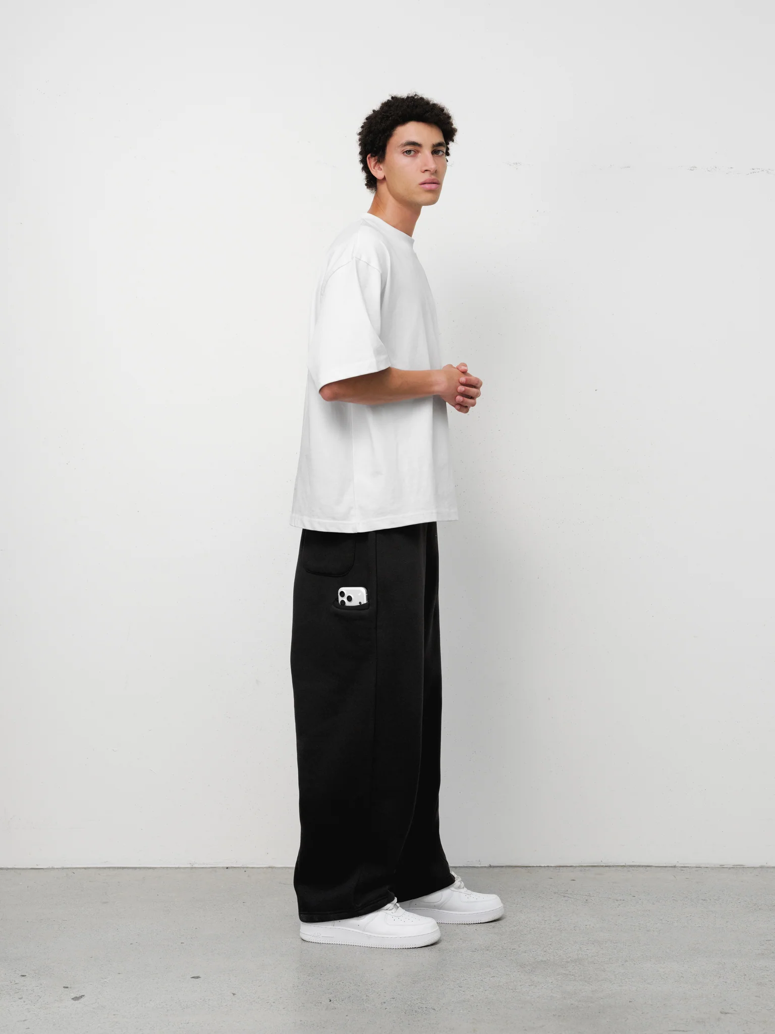 COZY STRAIGHT LEG SWEATS - BLACK - Image 6