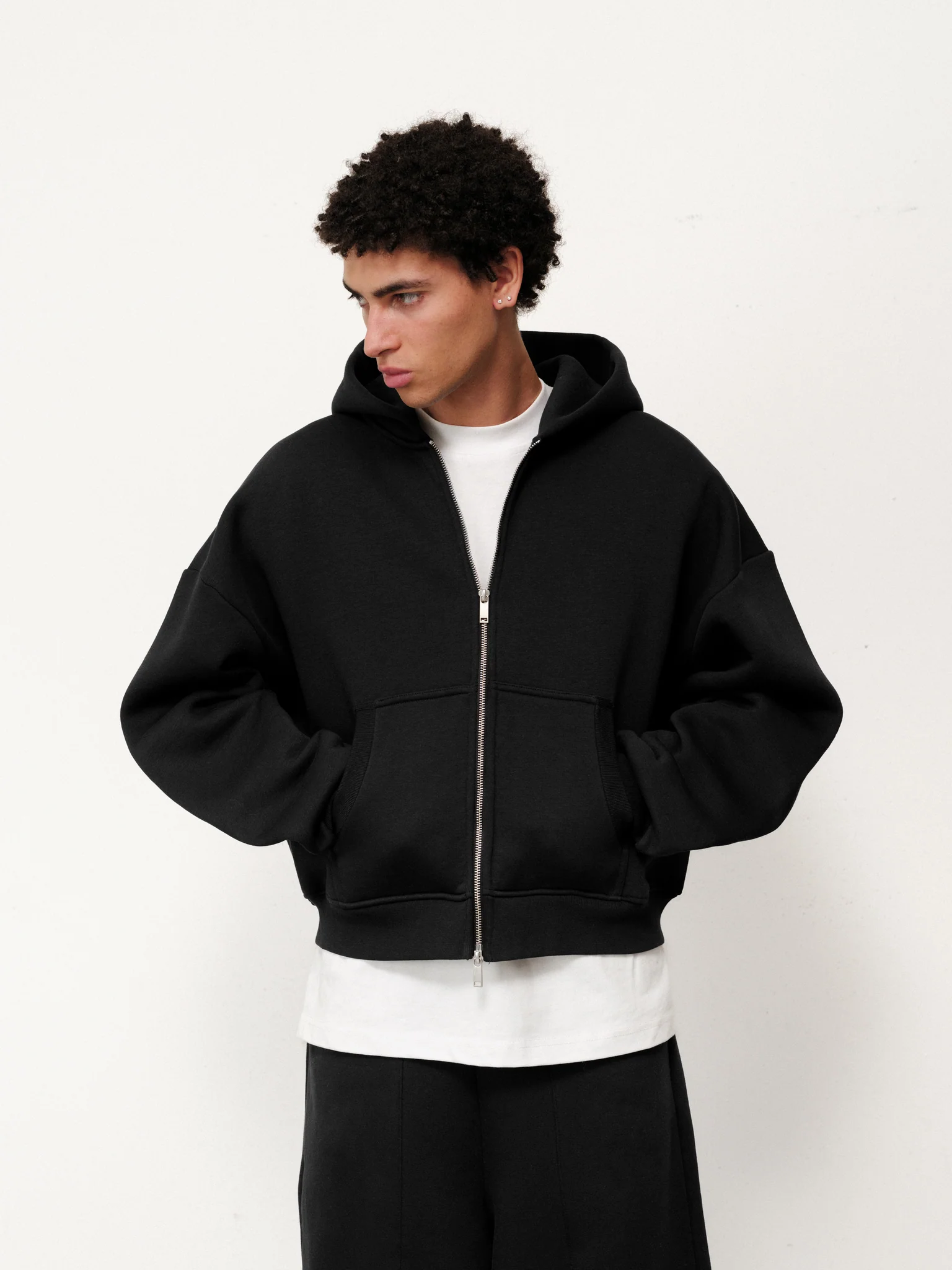 COZY ZIP UP - BLACK - Image 5