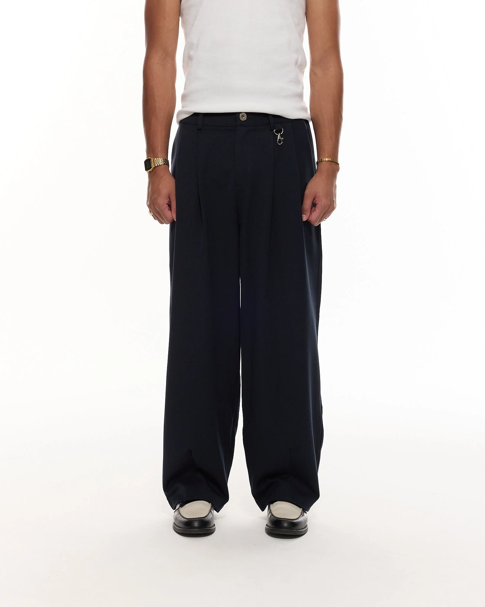 PLEATED PANT - NAVY - Image 3